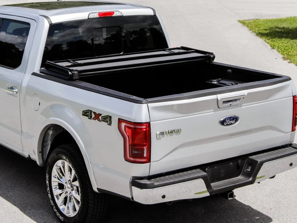 Gator Hybrid Hard Folding Vinyl Tonneau Truck Bed Protection 2014-2018 Toyota Tundra 6.5 Ft Bed w/o Deck System
