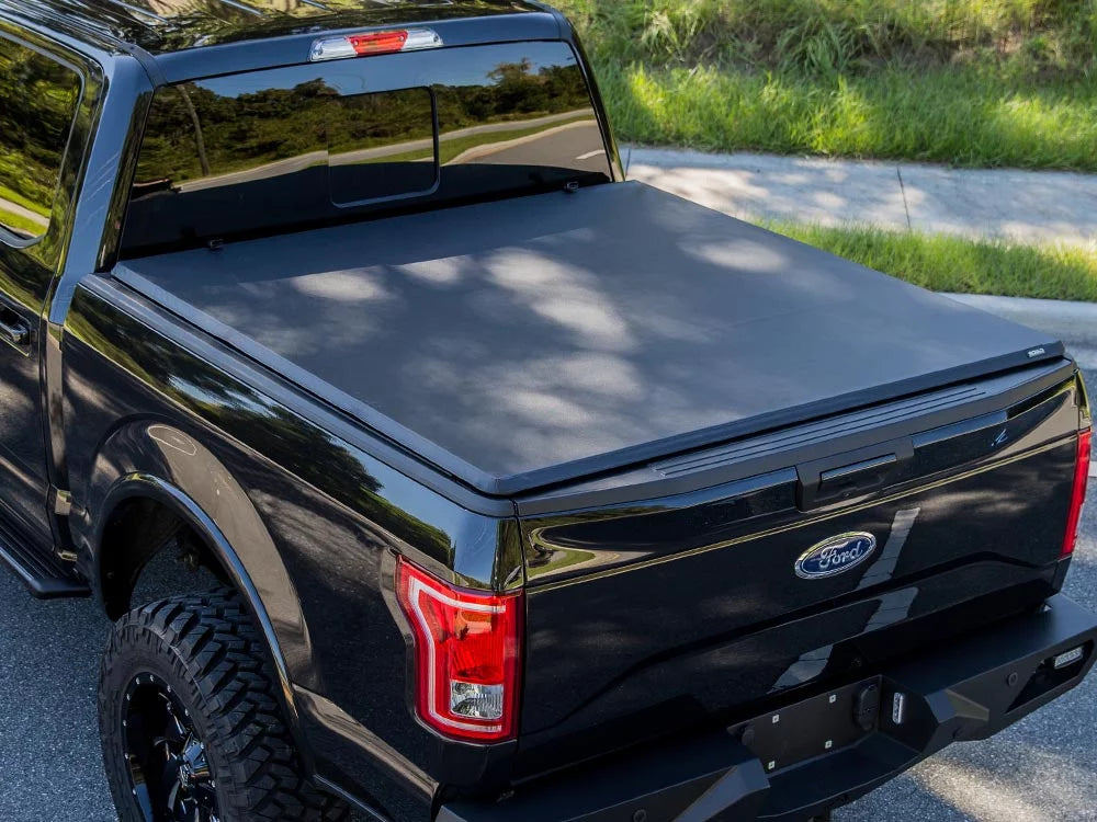 Gator Hybrid Hard Folding Vinyl Tonneau Truck Bed Protection 2014-2018 Toyota Tundra 6.5 Ft Bed w/o Deck System